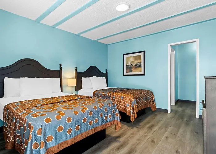 Rodeway Inn & Suites North Hollywood Burbank Airport - Universal Area